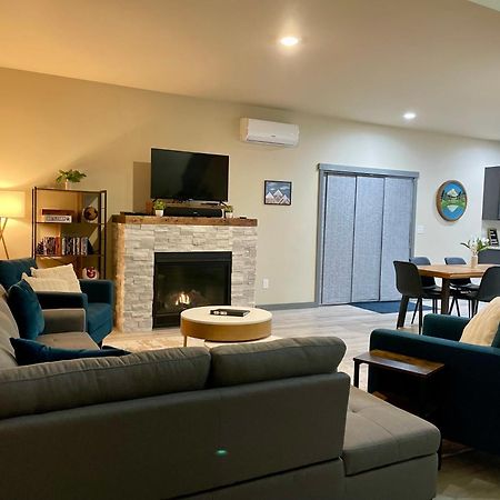 New Modern Cabin! 5Mi To Mt Rainier National Park! Hot Tub & Wifi Ашфорд Екстер'єр фото