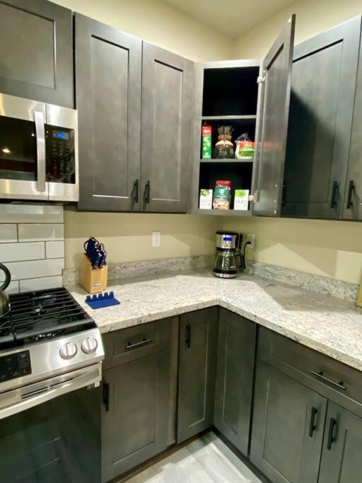 New Modern Cabin! 5Mi To Mt Rainier National Park! Hot Tub & Wifi Ашфорд Екстер'єр фото