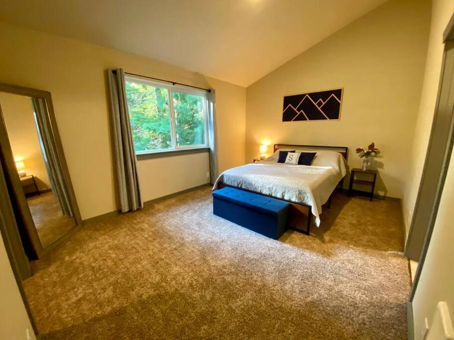 New Modern Cabin! 5Mi To Mt Rainier National Park! Hot Tub & Wifi Ашфорд Екстер'єр фото