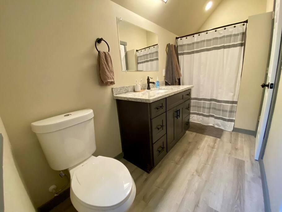 New Modern Cabin! 5Mi To Mt Rainier National Park! Hot Tub & Wifi Ашфорд Екстер'єр фото